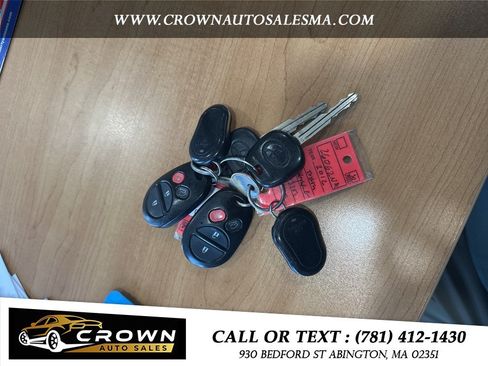 Used 2012 Toyota Highlander 4WD w/ Tech Pkg image 16