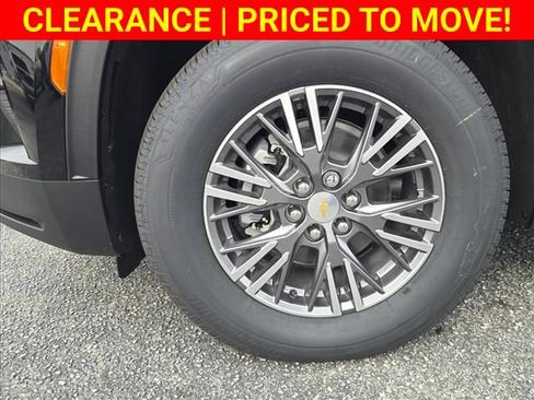 New 2026 Chevrolet Traverse LT w/ Driver Confidence Package FWD image 31