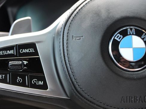 Used 2019 BMW 330i Sedan w/ M Sport Package image 21