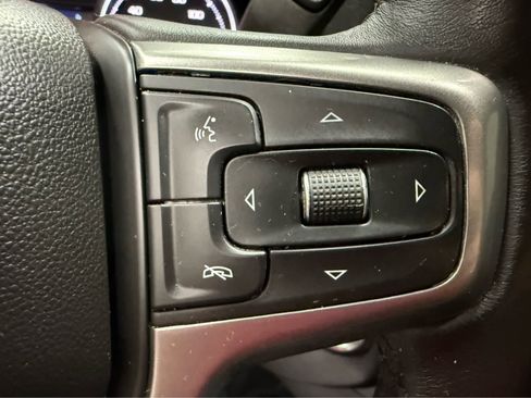 Used 2022 Chevrolet Silverado 1500 LT w/ Z71 Off-Road Package image 16