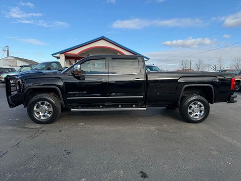 Used 2019 GMC Sierra 3500 Denali w/ Duramax Plus Package image 2