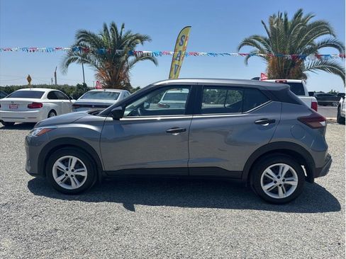 Used 2023 Nissan Kicks S FWD image 8
