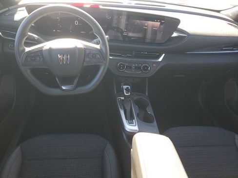 Used 2024 Buick Envista Preferred FWD image 10