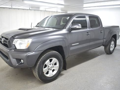 Used 2014 Toyota Tacoma PreRunner w/ TRD Sport Package image 3