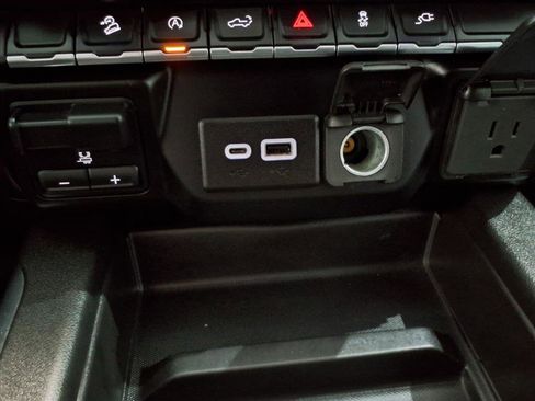 Used 2021 GMC Sierra 1500 SLT image 11