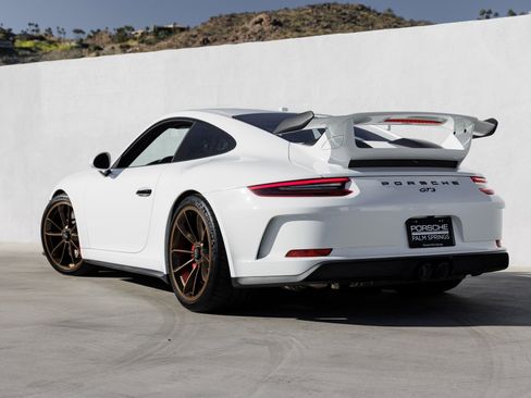 Certified 2019 Porsche 911 GT3 image 3