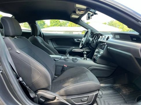 Used 2017 Ford Mustang GT w/ Black Accent Package RWD image 22