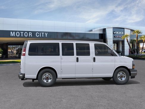 New 2026 GMC Savana 3500 LT RWD image 3