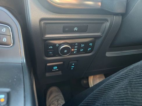 Used 2025 Ford F150 Raptor image 10