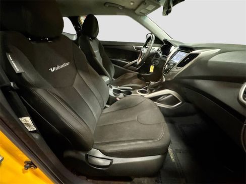 Used 2012 Hyundai Veloster Base image 28