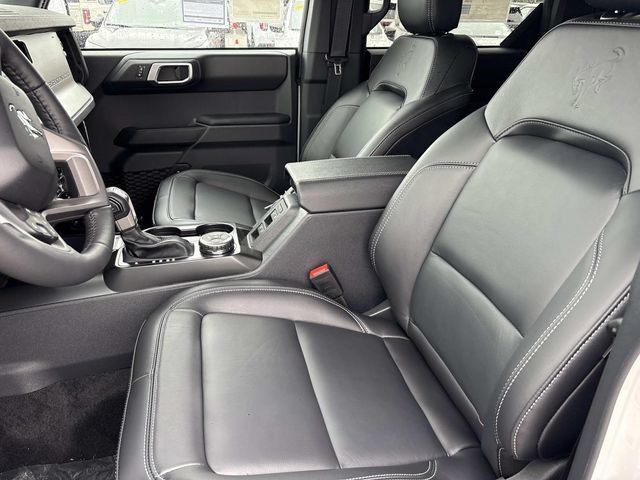 New 2026 Ford Bronco Outer Banks w/ Black Appearance Package AWD/4WD image 21