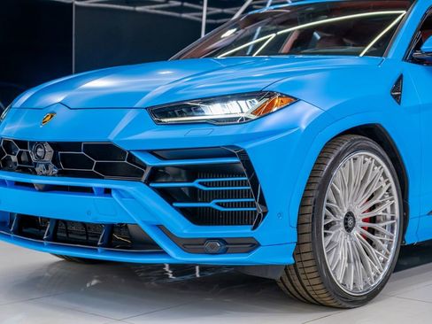 Used 2022 Lamborghini Urus image 4