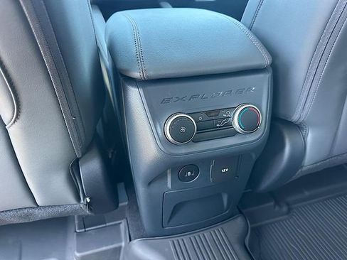 New 2025 Ford Explorer Active w/ Active Comfort Package image 19