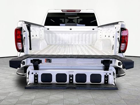 Used 2024 GMC Sierra 1500 SLE w/ Preferred Package AWD/4WD image 7