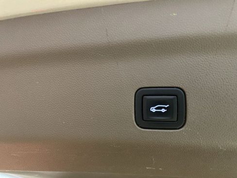 Used 2021 GMC Yukon XL Denali w/ Denali Ultimate Package AWD/4WD image 29