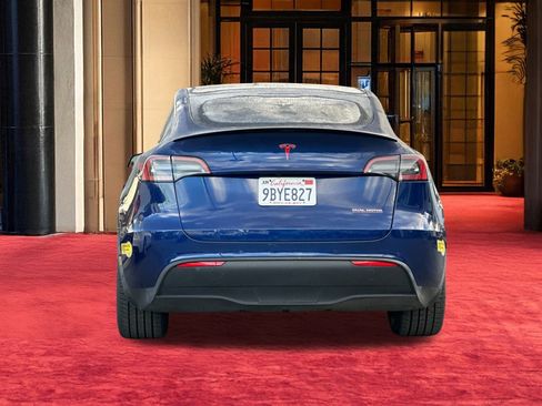 Used 2022 Tesla Model Y Performance image 11