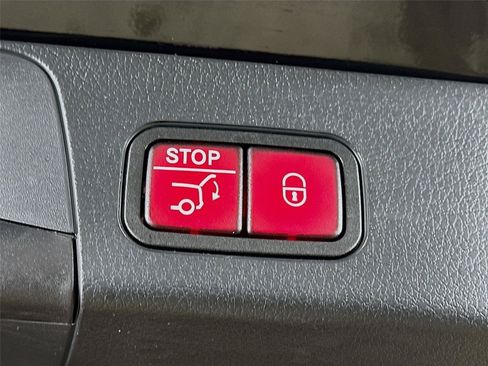 Used 2026 Mercedes-Benz GLB 250 4MATIC image 47