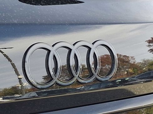 New 2026 Audi Q7 Premium image 17