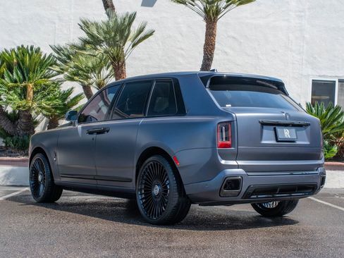 Used 2026 Rolls-Royce Cullinan Black Badge AWD/4WD image 47