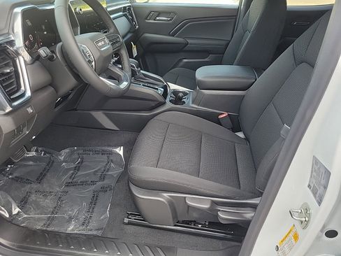 New 2026 GMC Canyon Elevation w/ Convenience Package image 9