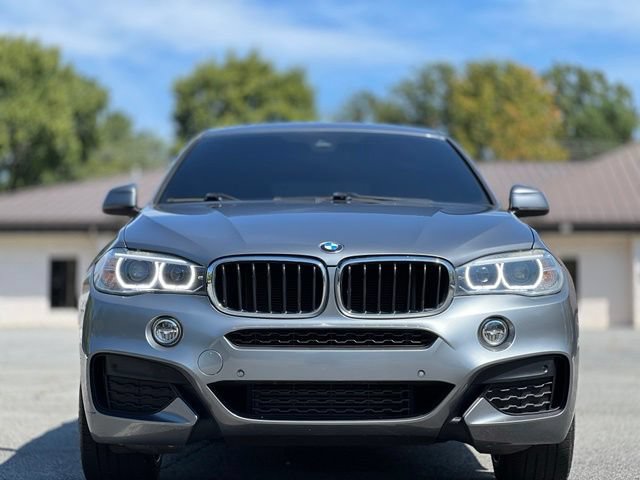 Used 2019 BMW X6 sDrive35i RWD image 2
