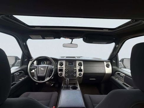 Used 2017 Ford Expedition EL XLT image 9