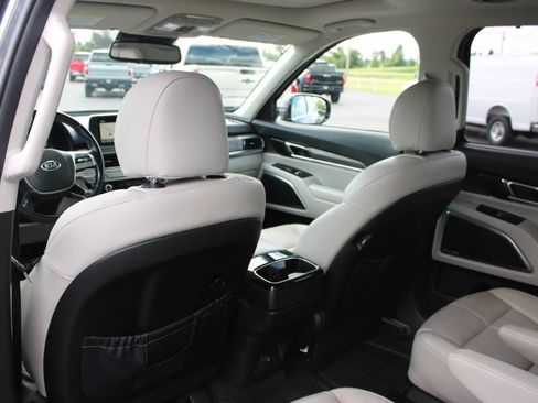 Used 2020 Kia Telluride SX FWD image 25