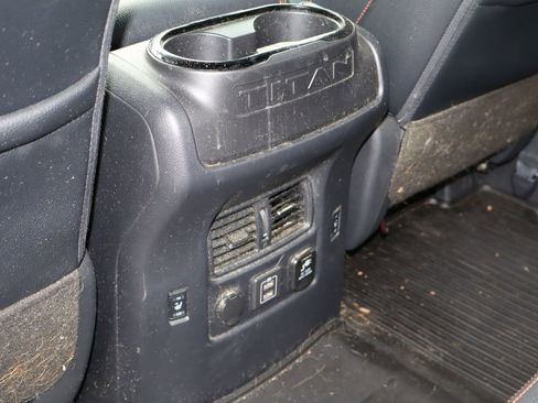 Used 2024 Nissan Titan PRO-4X w/ Pro-4x Convenience Package image 19