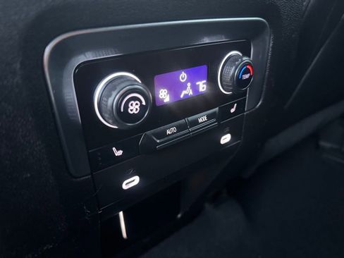 Used 2021 Chevrolet Tahoe LT w/ LT Signature Package image 29