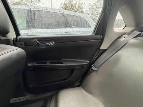 Used 2009 Chevrolet Impala Police FWD image 31