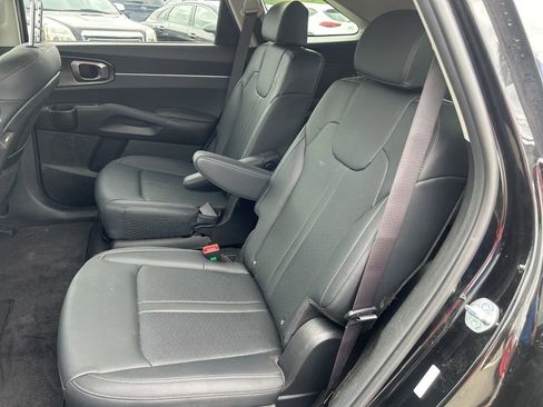 Certified 2024 Kia Sorento EX AWD/4WD image 17