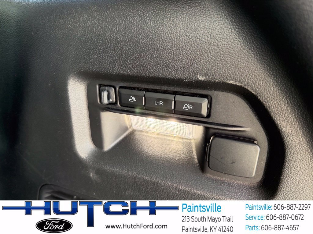 Used 2025 Ford Explorer Platinum w/ Ultimate Package AWD/4WD image 27