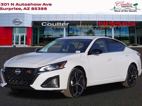 Used 2025 Nissan Altima 2.5 SR image 1