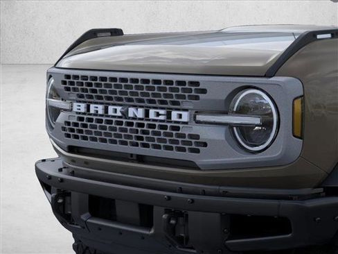 New 2026 Ford Bronco Badlands image 18