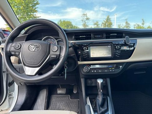 Used 2016 Toyota Corolla LE w/ Body Protection Package #1 FWD image 19