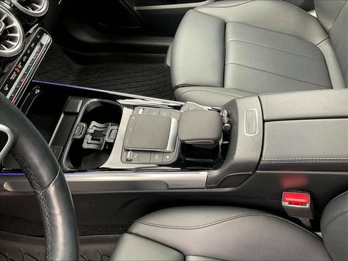 Certified 2023 Mercedes-Benz GLB 250 4MATIC image 19