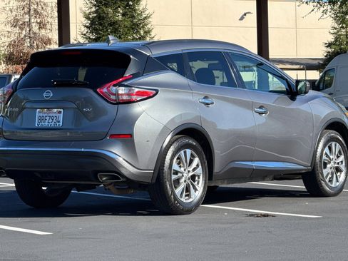 Used 2018 Nissan Murano SV image 5