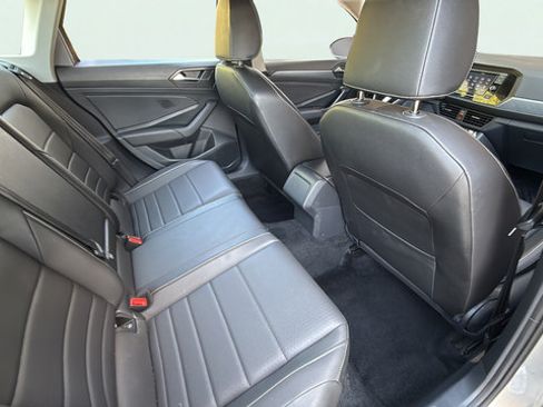 Used 2024 Volkswagen Jetta SE FWD image 27