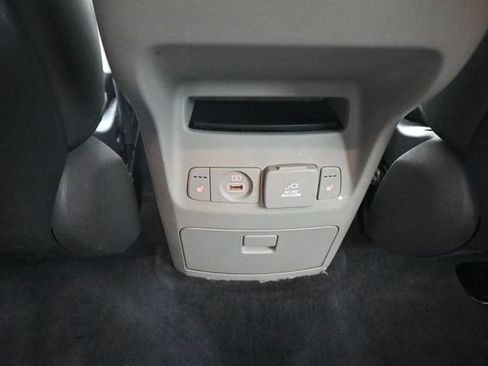 Used 2016 Kia Sedona SX FWD image 15