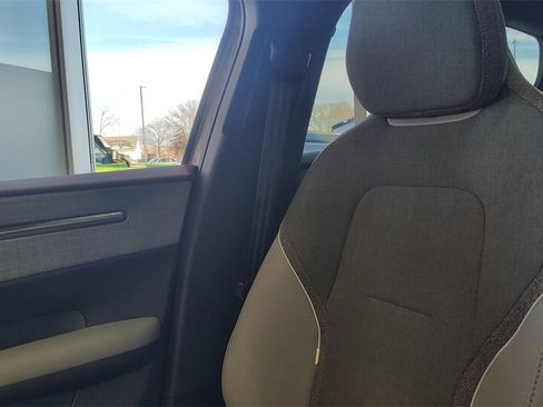 New 2026 Volvo EX30 Cross Country Ultra image 18