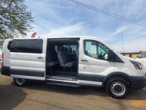 Used 2018 Ford Transit 350 XL image 26
