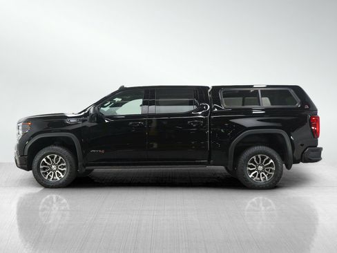 Used 2023 GMC Sierra 1500 AT4 w/ AT4 Premium Package AWD/4WD image 2