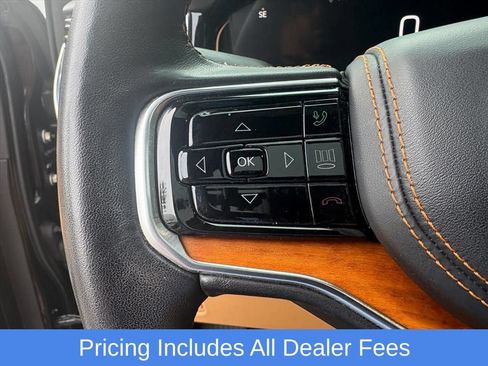 Used 2022 Jeep Grand Wagoneer Series III w/ Flexible Seating Group AWD/4WD image 17