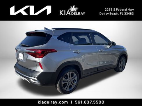 Used 2023 Kia Seltos S w/ Navigation Package image 3