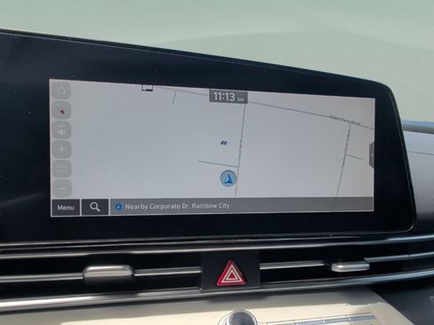 Used 2025 Hyundai Elantra Limited FWD image 21