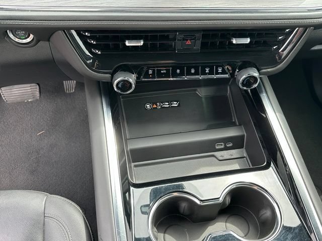 Used 2025 Chevrolet Tahoe LT AWD/4WD image 22