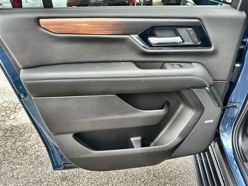 New 2026 GMC Yukon XL Denali w/ Sun & Power Step Package image 15