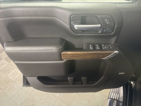 Certified 2021 Chevrolet Silverado 1500 High Country w/ Technology Package AWD/4WD image 24