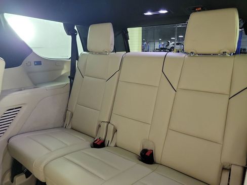 Used 2021 Cadillac Escalade Premium Luxury w/ Performance Package RWD image 11