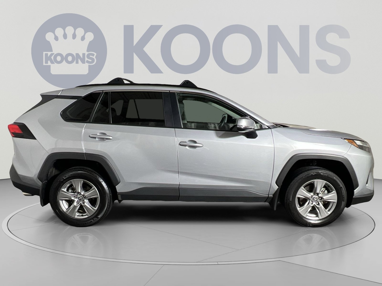 Used 2025 Toyota RAV4 XLE AWD/4WD image 8